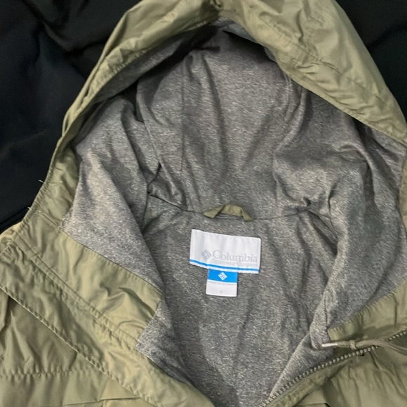 Columbia Men’s Small Olive Green Fully Lined Jacket - Spring/Fall - Like new - Picture 3 of 8